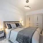 Brand New Condo In A Green House